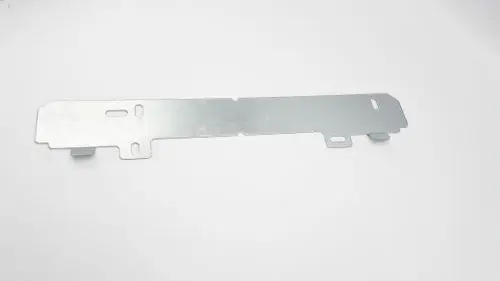 Einfache Wandhalterung aus Metall, vermutlich von Remeha, mit mehreren Öffnungen zur Befestigung, auf weißem Hintergrund.